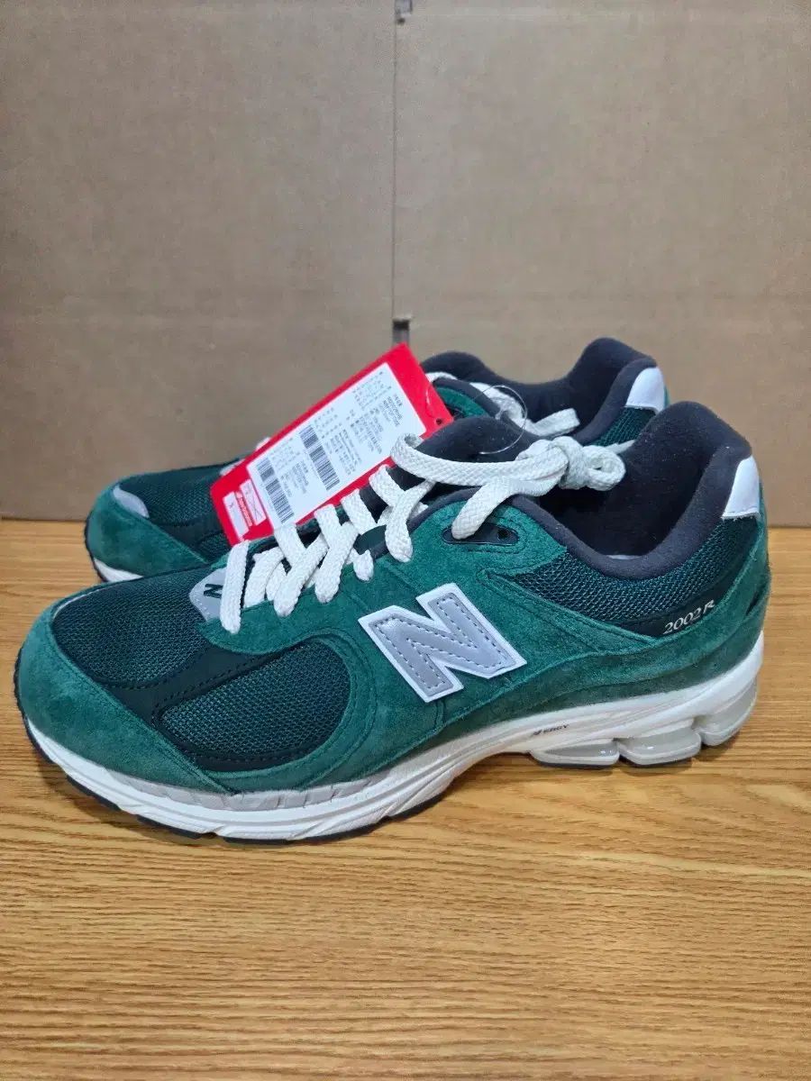 ニューバランス M2002RHB 280サイズ 新品 ボックス破損