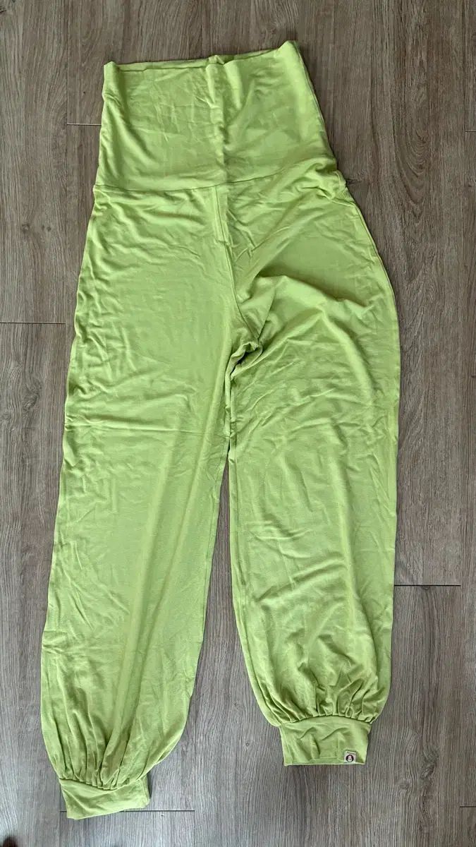 BUDHI MUDRA ライトグリーン シンプルポット アンクル パンツ LINE M