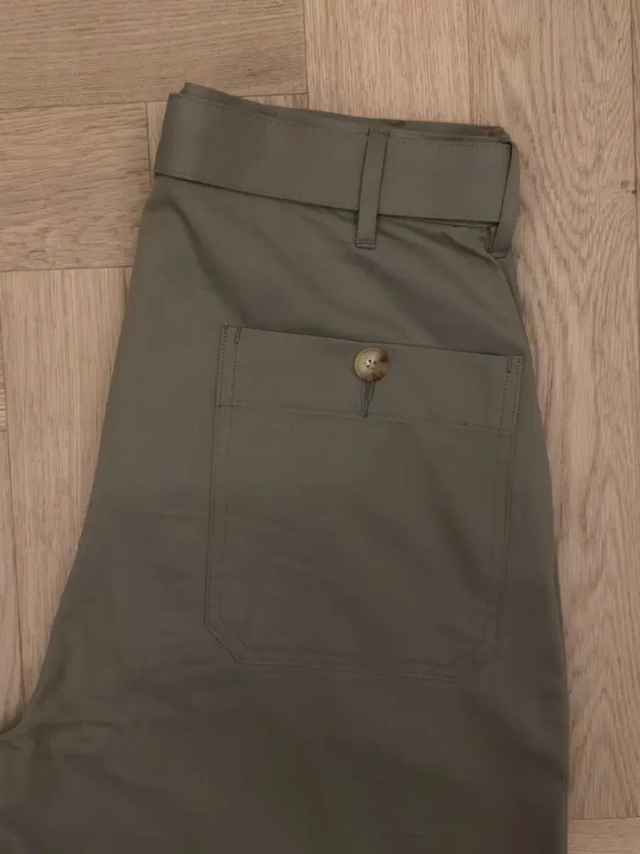 オーラリー パンツ