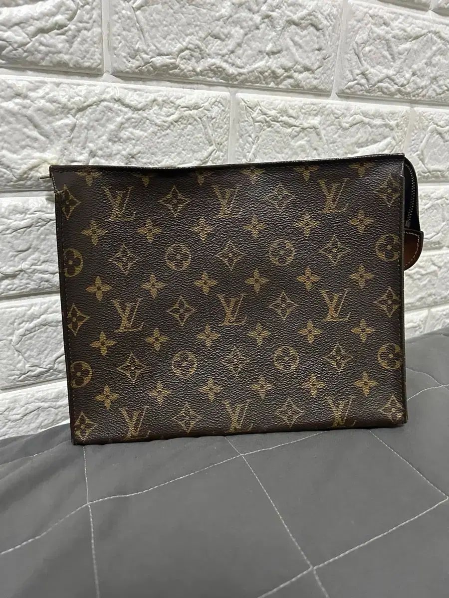 正規品 Louis Vuitton ルイヴィトン トゥー丸のまま26