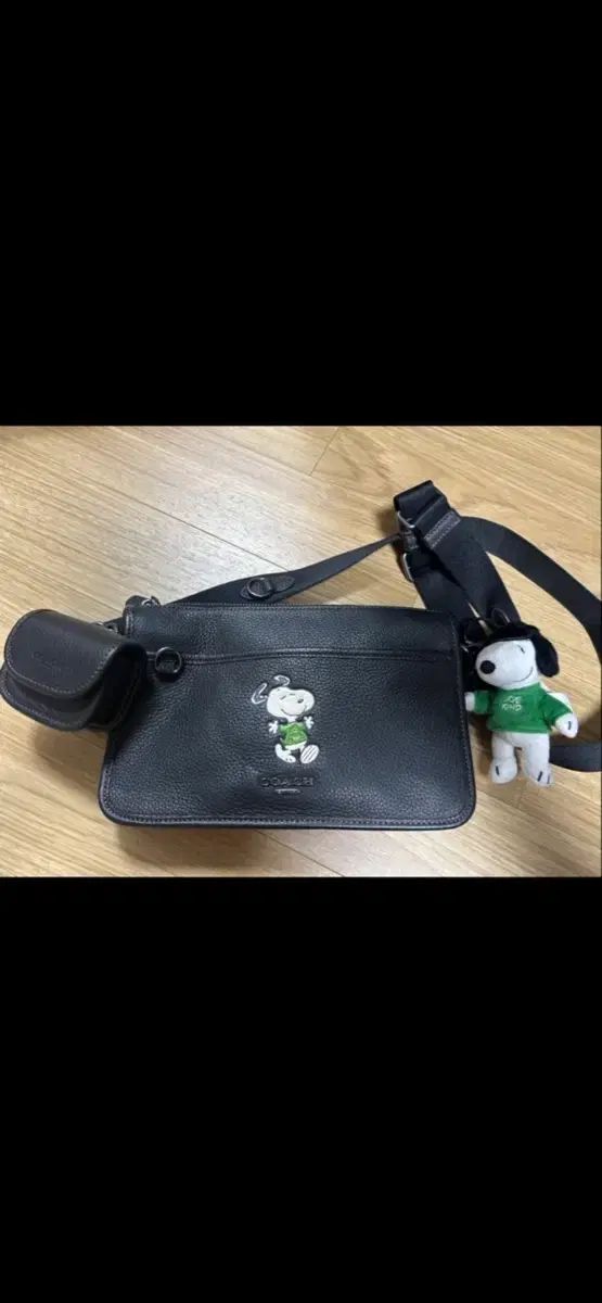 COACH SNOOPY クロスバック ブラック