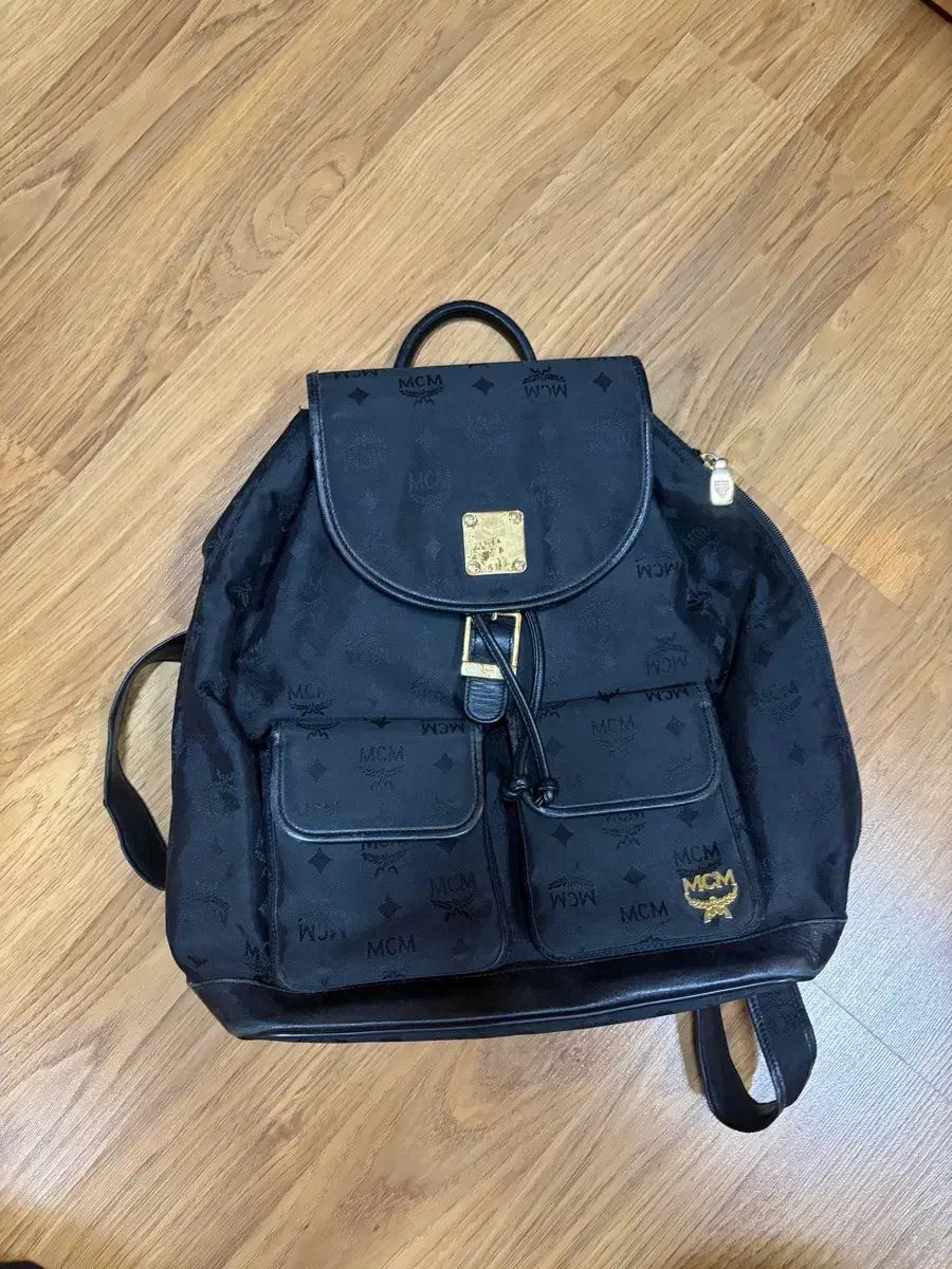 MCM エム シー エム ロゴ パータン バックパック