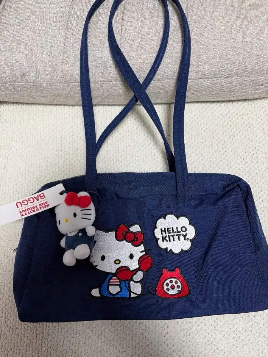 BAGGU ハローキティ ネイビー トートバッグ (ビニールのみ開封 新品)