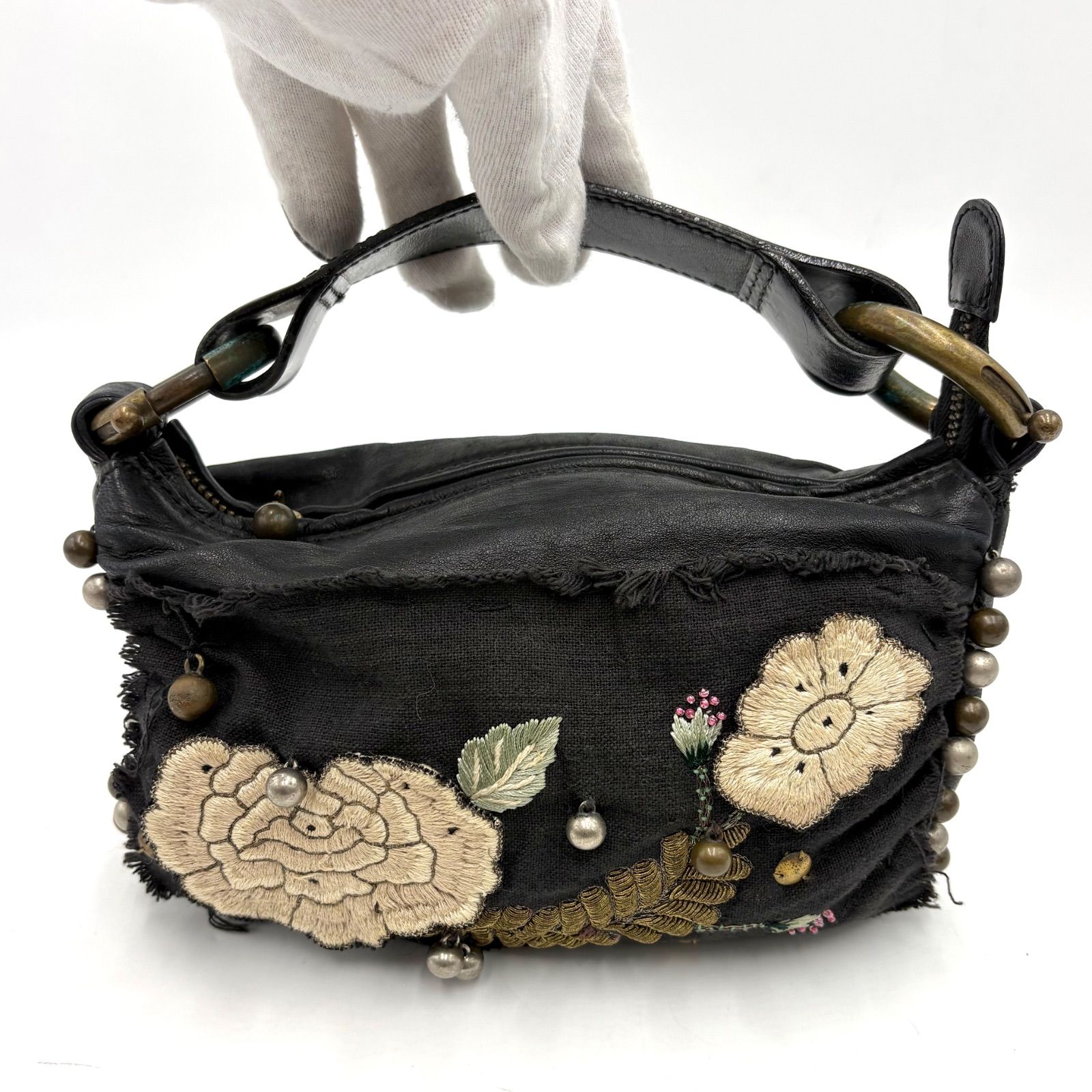 Auth Chloe Phoebe Era Floral Embroidered Appliqué Pearl Embellished Bag Black