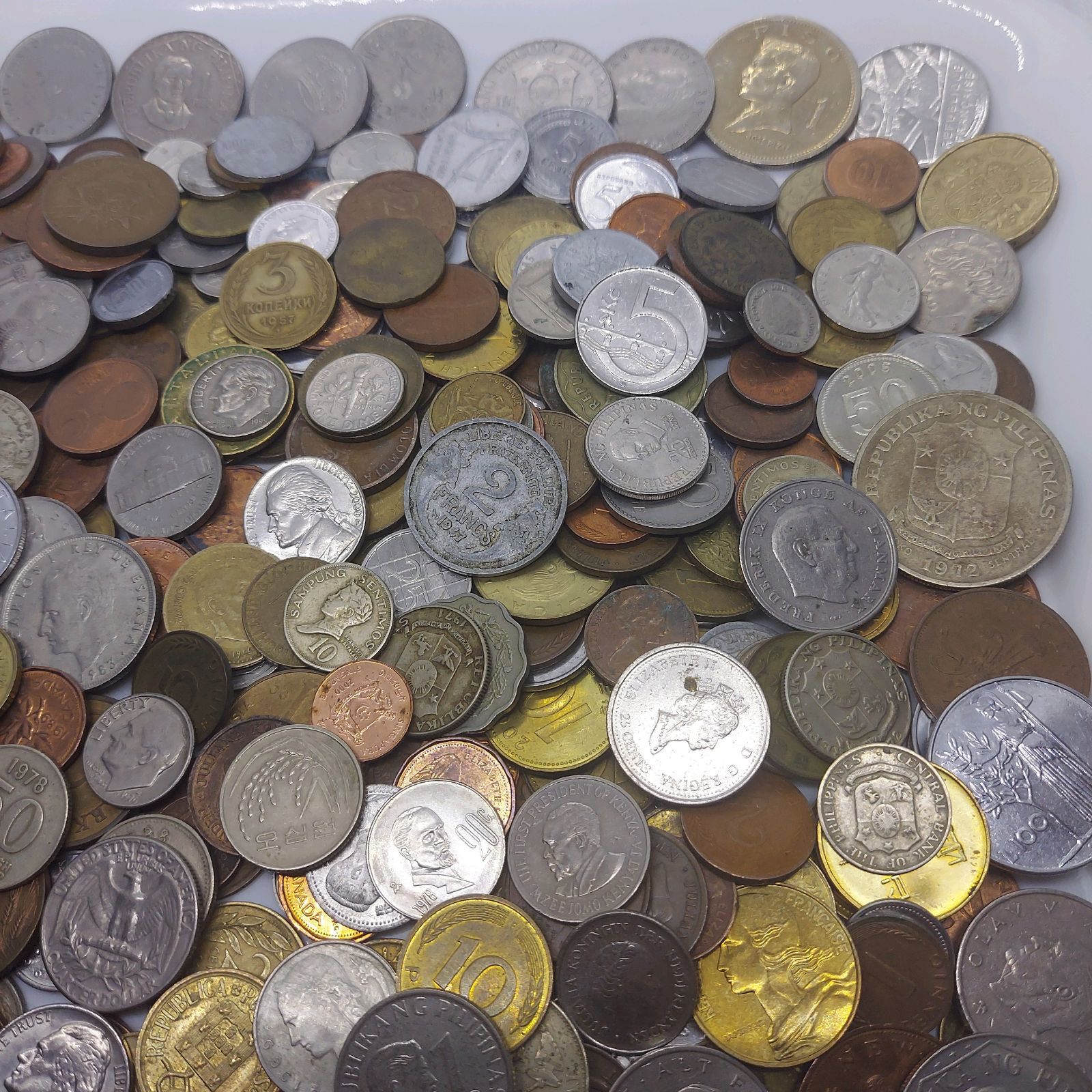 外国まとめ売り 海外硬貨 大量 銀貨 記念硬貨 古銭 外国コイン まとめて 約1.6kg(袋込み) 5980円 海外硬貨 古銭 大量