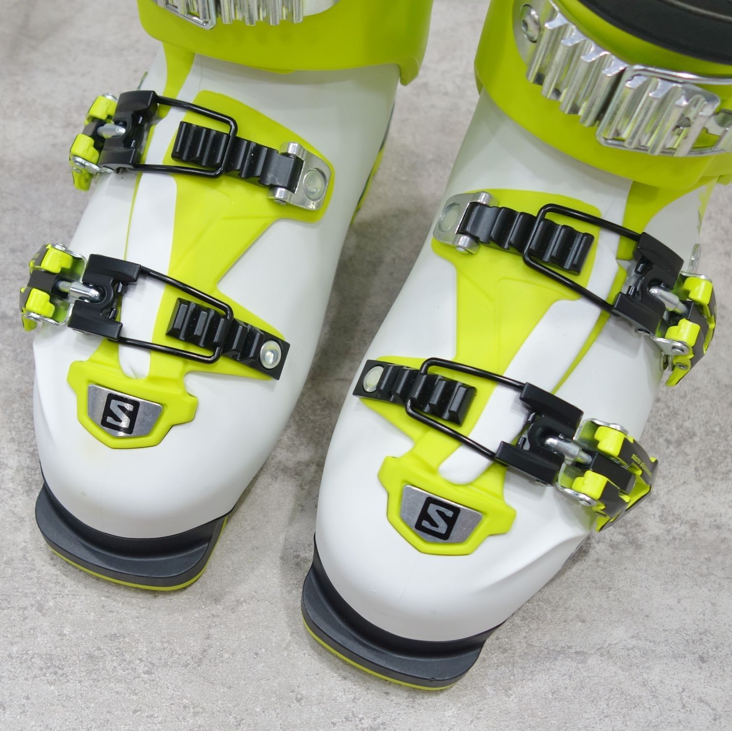 美品 サロモン SALOMON スキー ブーツ クエスト プロ ツアー QUES 