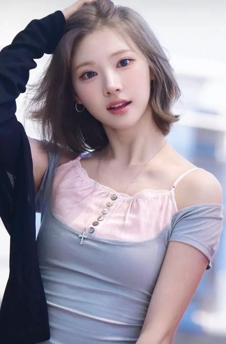 96 000/ 下투하 ジウ(JIWOO) 着用) プリーズノーフォロー ケイ(K)Tシャツ ボタン トップス 7,735円