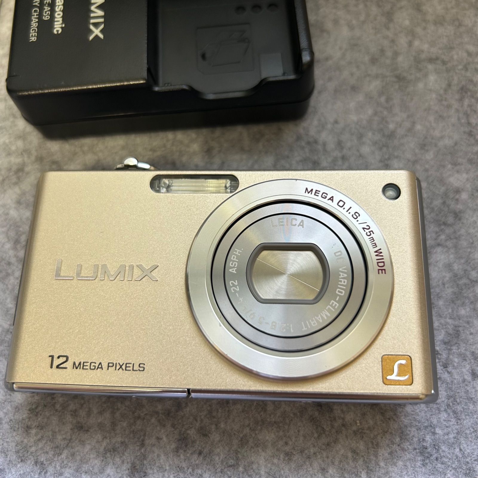 動作確認済】パナソニック LUMIX DMC-FX40 充電器 バッテリー付