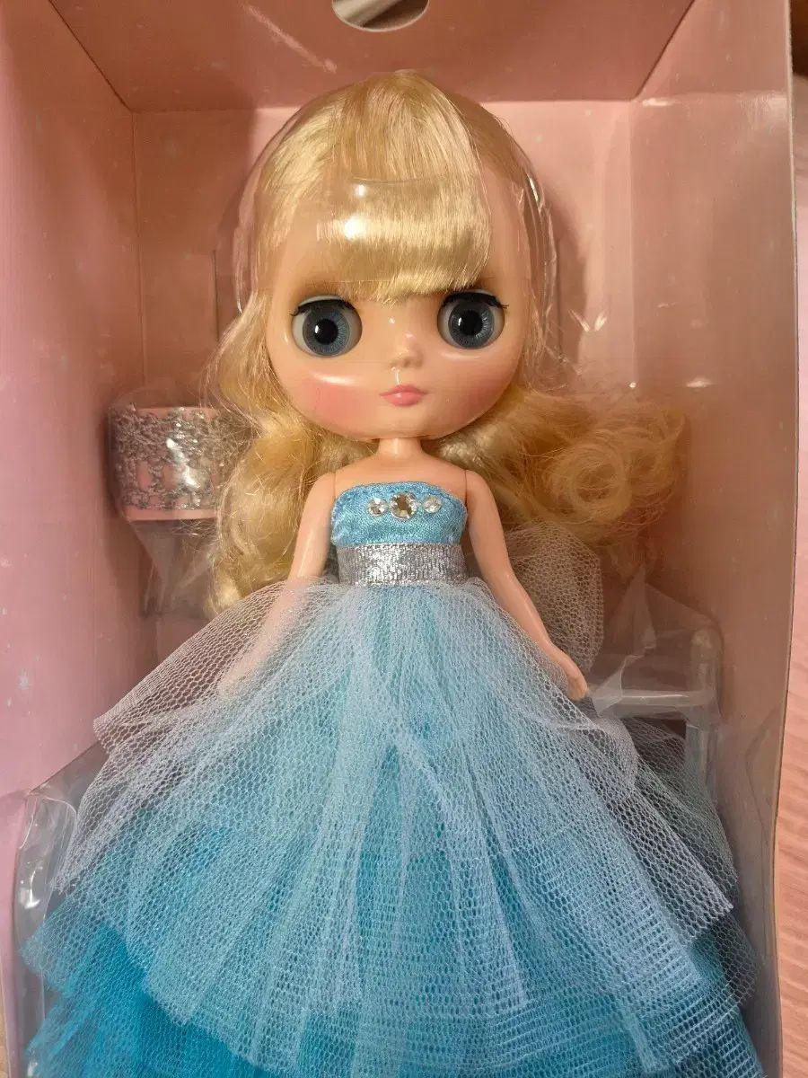 (中古)ミディブライス アイリス リーネア 出品