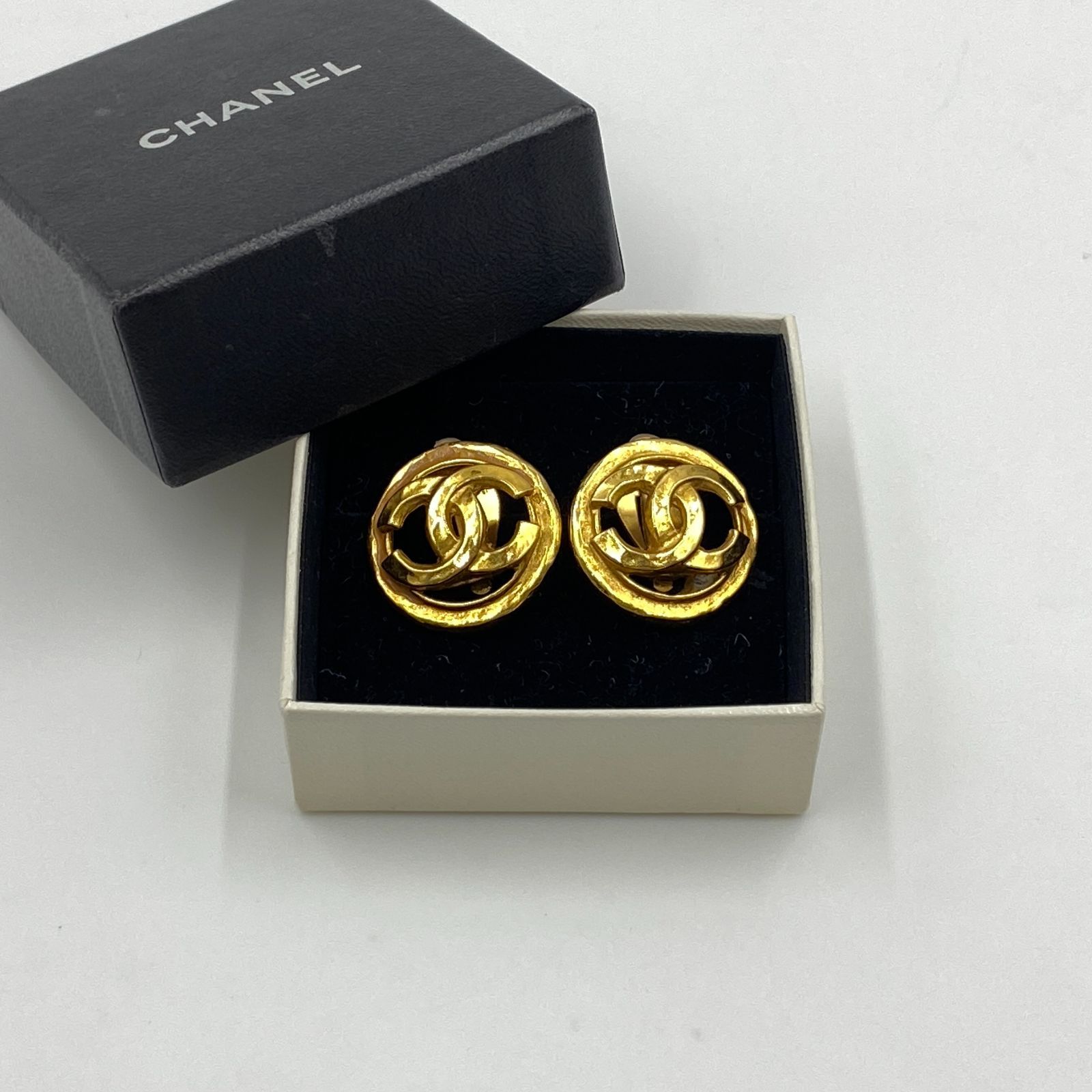 CHANEL シャネル ココマークイヤリング 94P ゴールド - メルカリ