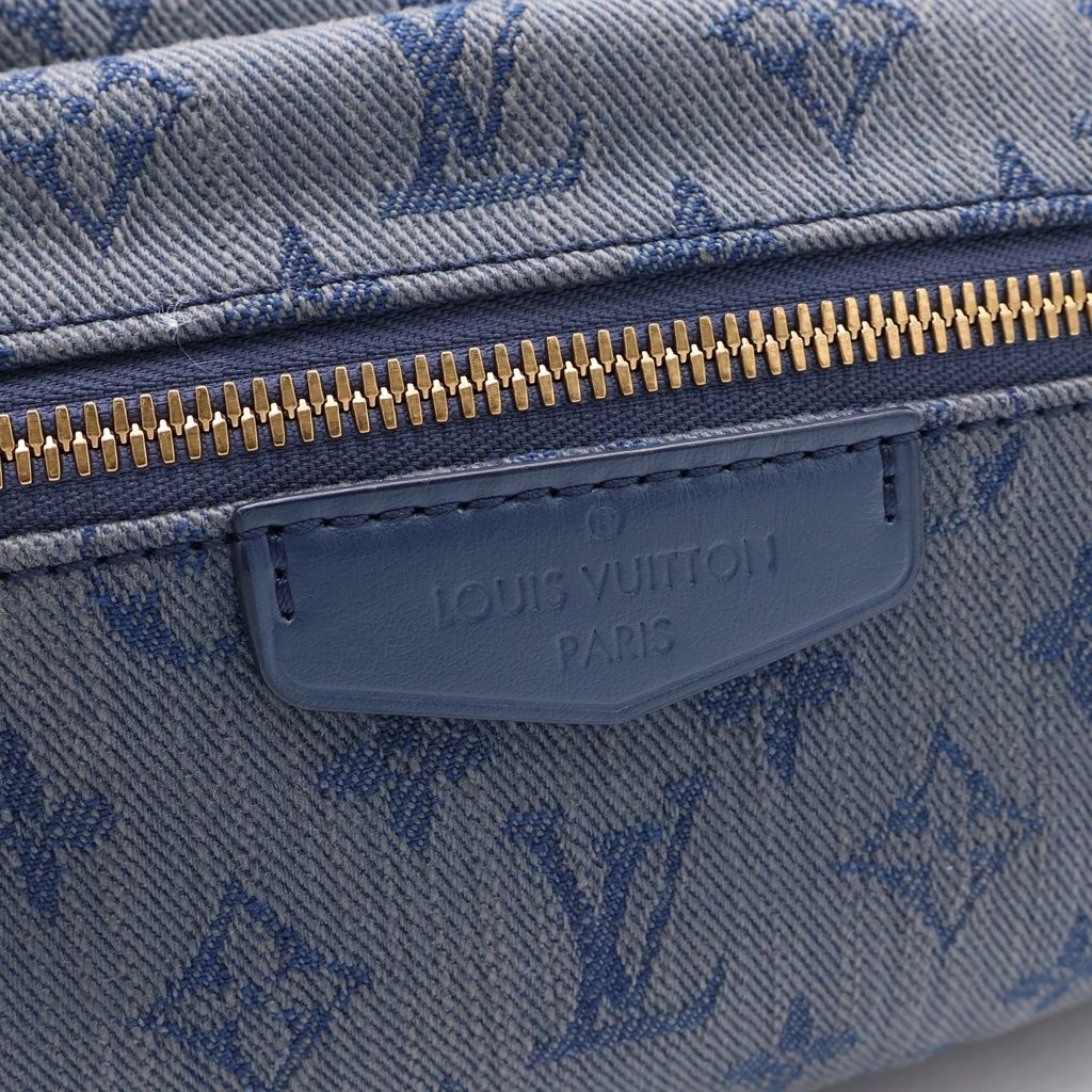 LOUIS VUITTON (ルイヴィトン) バムバッグ アウトドア ボディバッグ