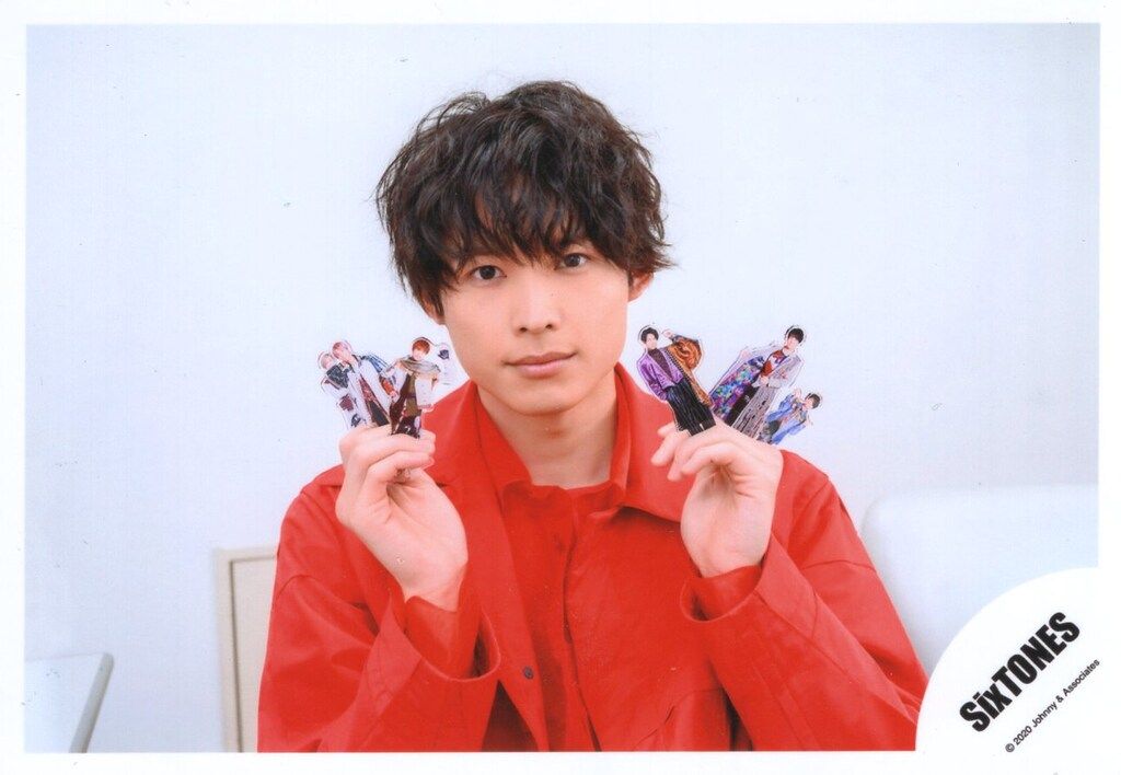 SixTONES 20年Johnnys' IsLAND STOREオフショット夏 松村北斗 公式写真