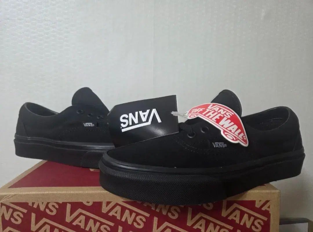 VANS エラ ブラック 220サイズ 新品