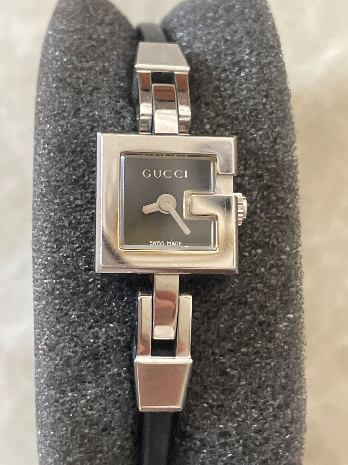GUCCI グッチ Gロゴ Gミニ ブラック文字盤 レディース クォーツ 腕時計 102