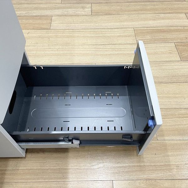 片袖デスク 3段袖 SD-V オフィスデスク W1000 D700 オカムラ ライトスモーク｜詳細画像