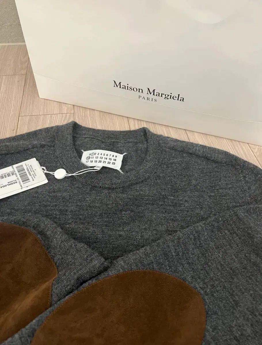 メゾン マルジェラ エルボーパッチ ニット 40,807円