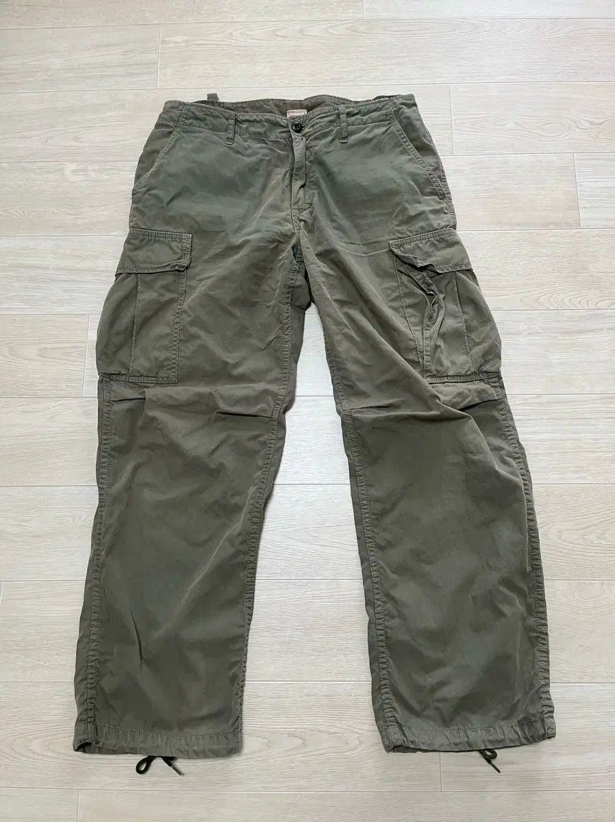 ビームスプラス カーゴパンツ 出品 Mサイズ