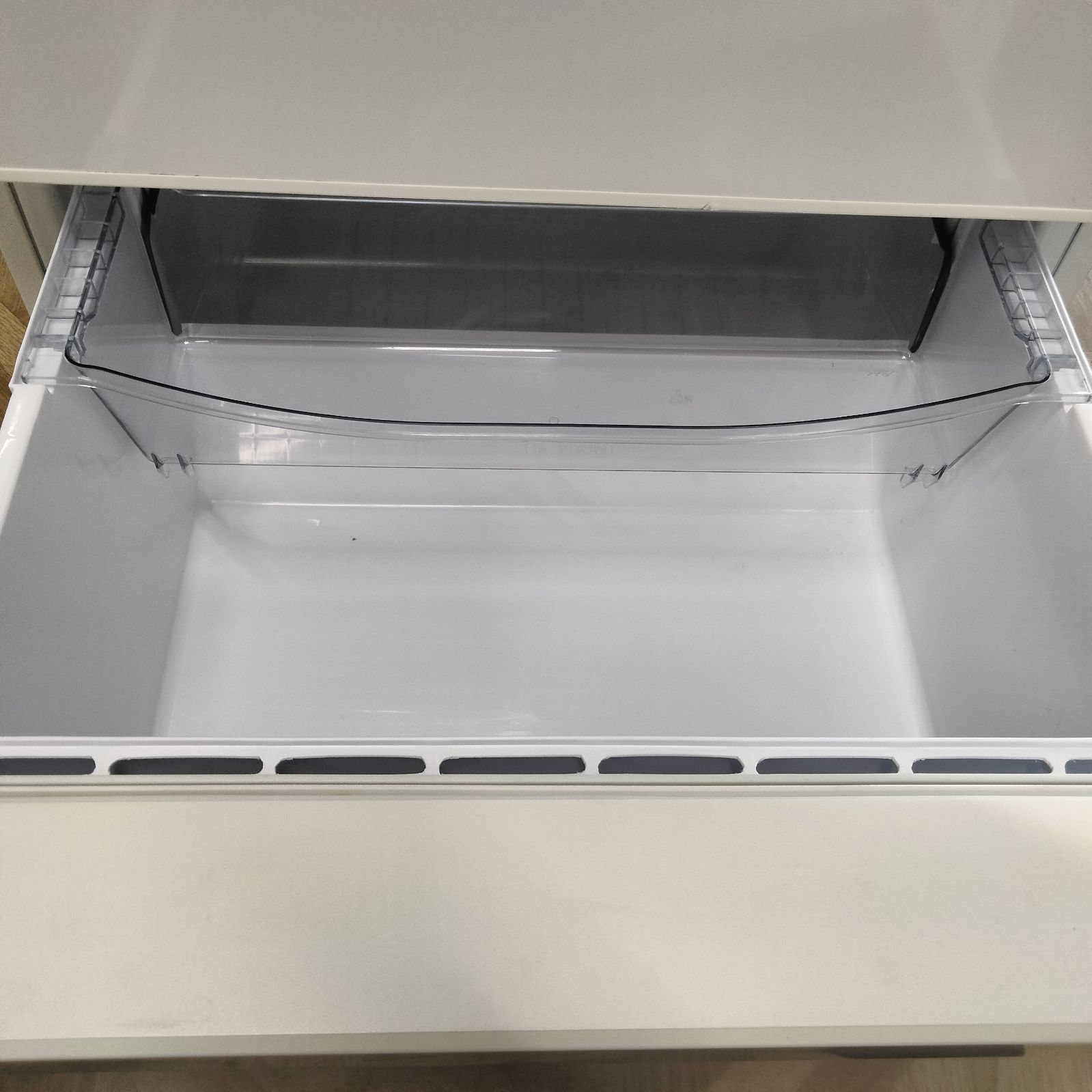 N-7374] AQUA アクア ノンフロン冷凍冷蔵庫 272L 2018年製 AQR-27G(W