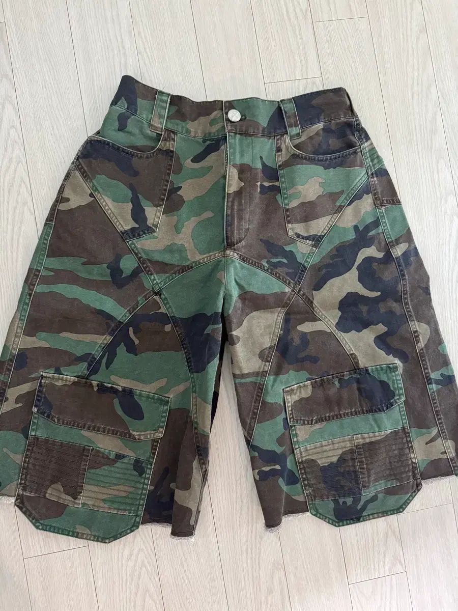 NOMANUAL カモフラージュ ハーフパンツ L 新品