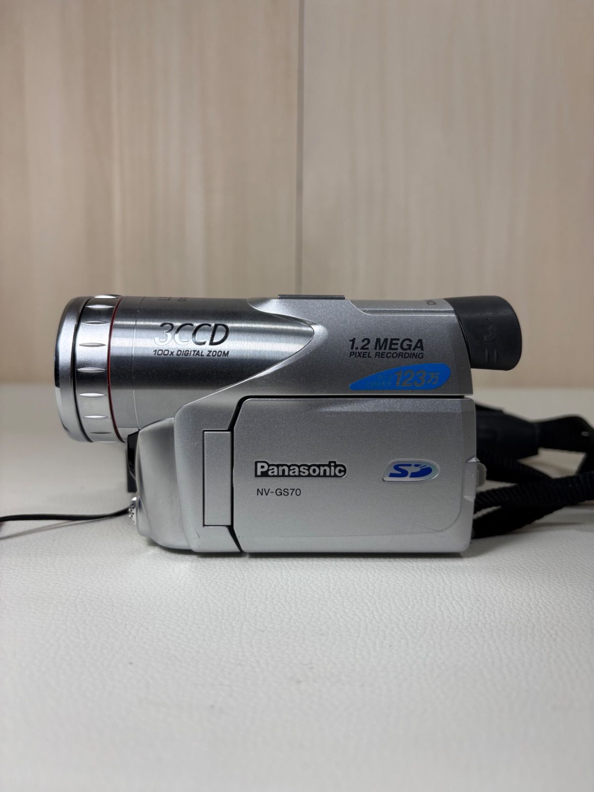 動作確認済・美品】Panasonic NV-GS70 デジタルビデオカメラ 3CCD