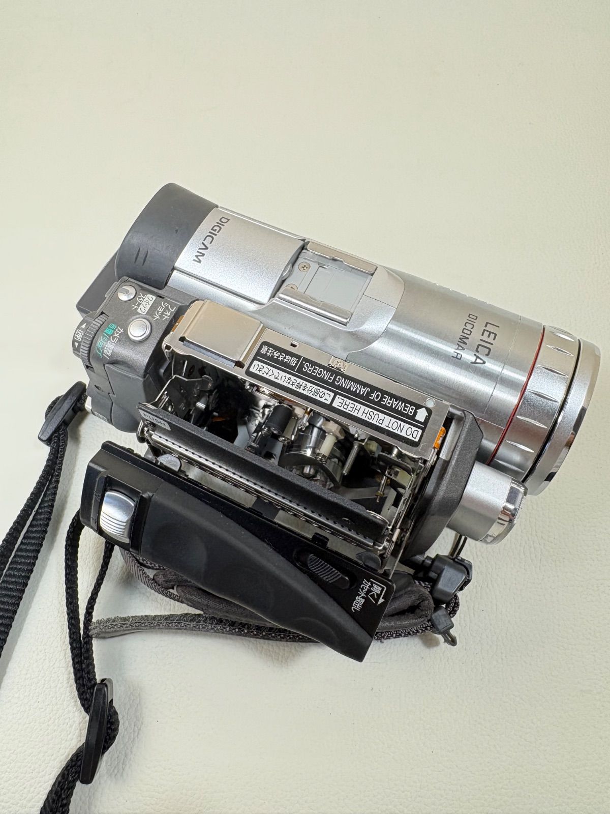 動作確認済・美品】Panasonic NV-GS70 デジタルビデオカメラ 3CCD