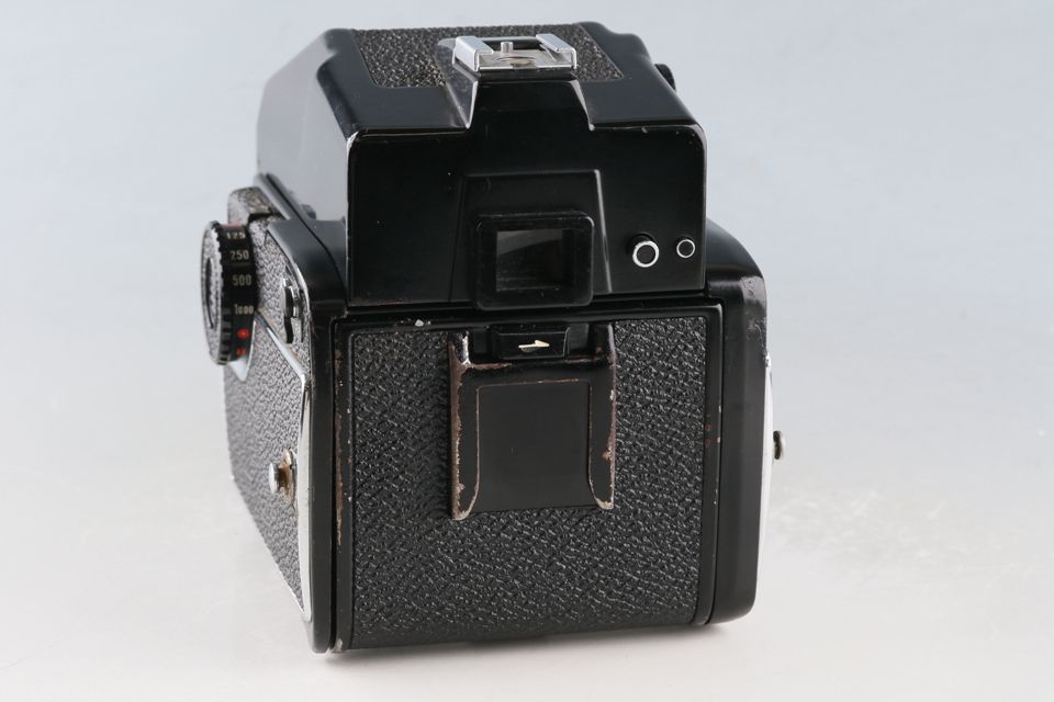 Mamiya M645 1000S + Mamiya-Sekor C 80mm F/2.8 Lens + Grip #65241E2