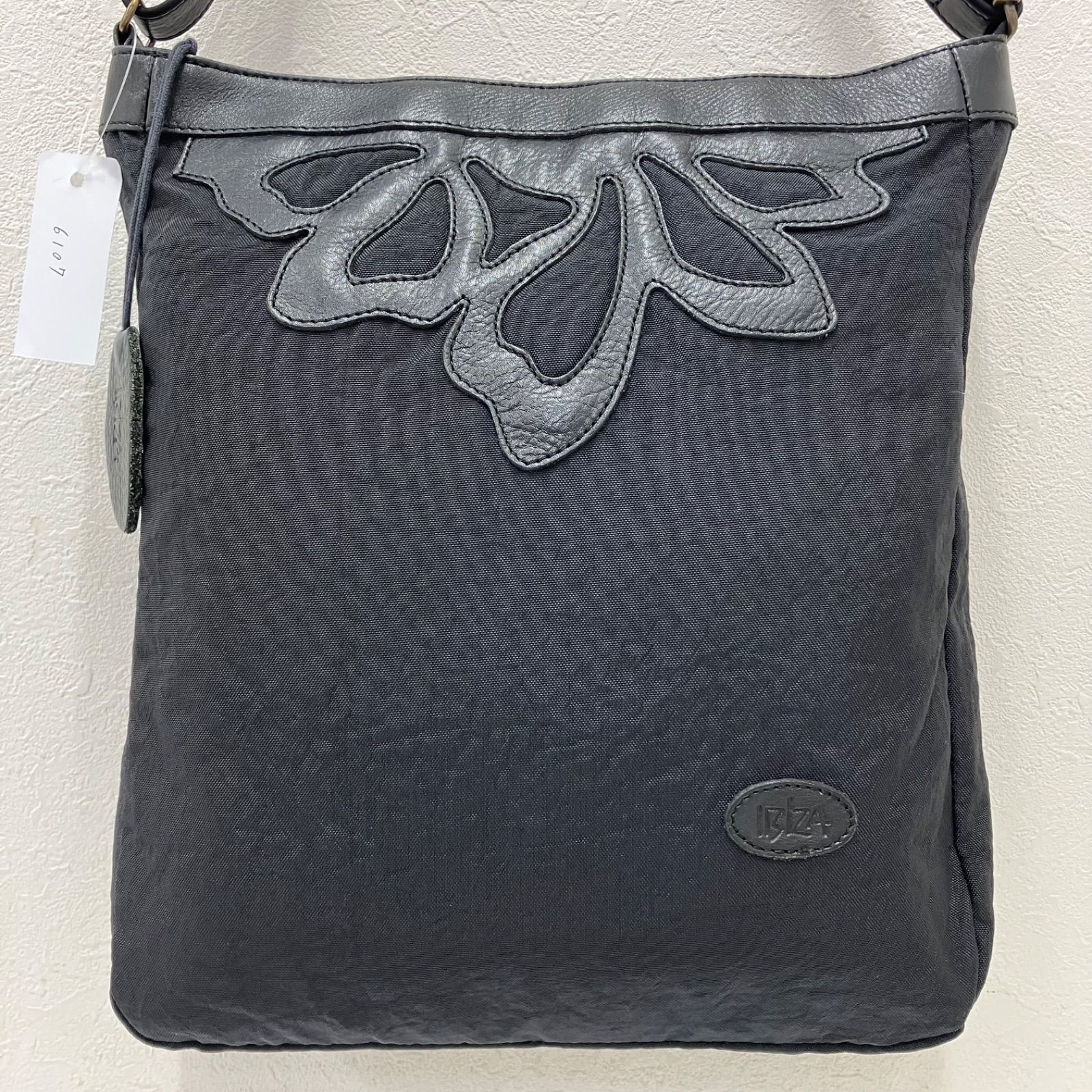 6107 IBIZA イビサ ショルダーバッグ ナイロン レザー ロゴ 花