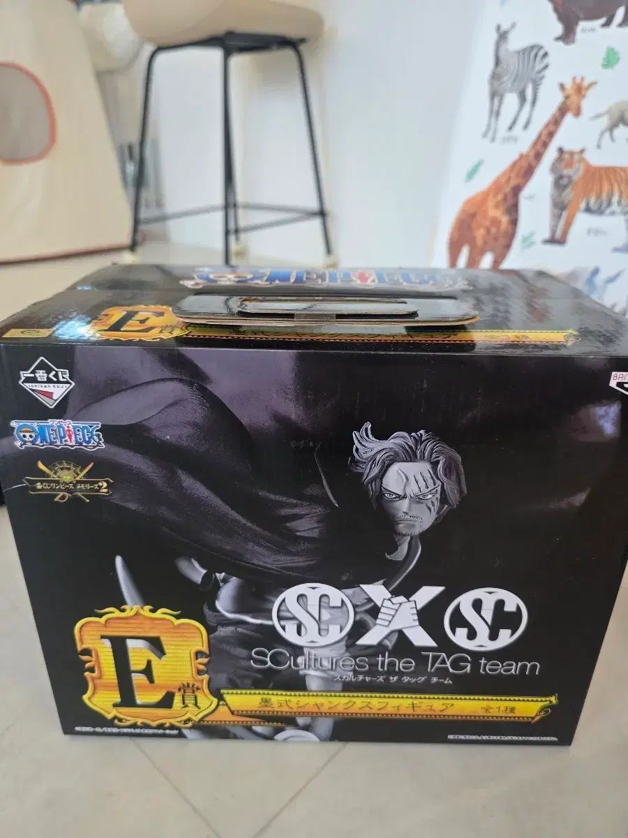 ONE PIECE 一番くじ SCultures the TAG team シャンクス フィギュア 黒白バージョン E賞