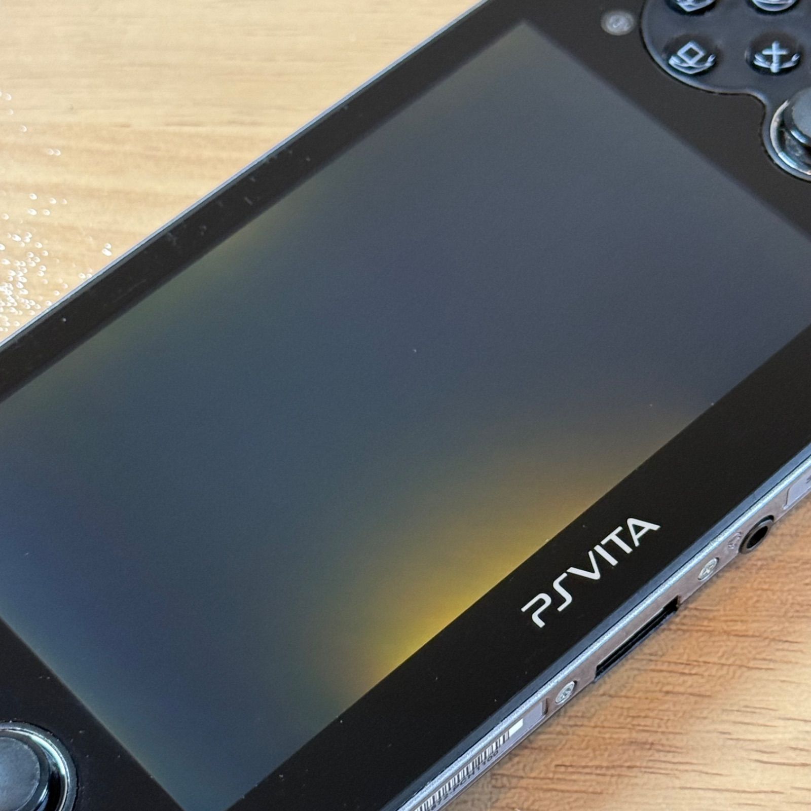 7-095 PSVITA PCH-1100 クリスタル・ブラック - メルカリ