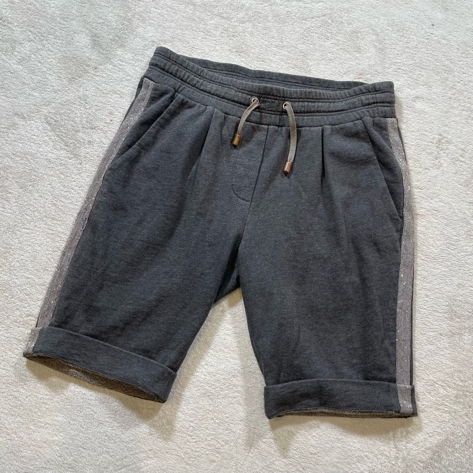 ブルネロクチネリ モニリ 100%コットン スウェットハーフパンツ グレー