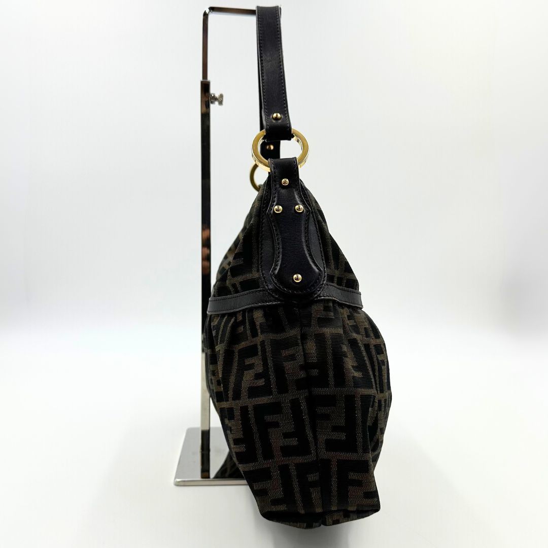 美品】Fendi ズッカ シェフバッグ ワンショルダーバッグ - メルカリ