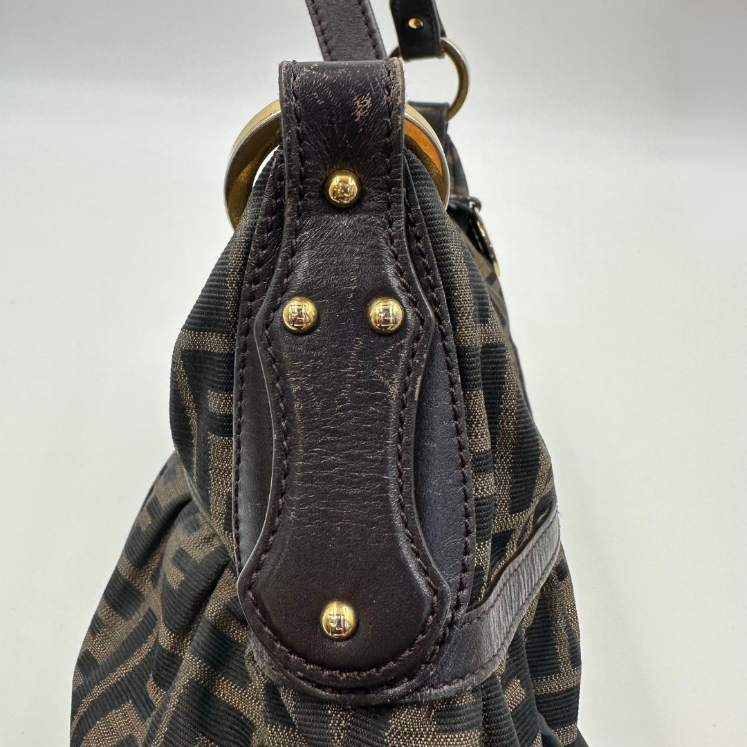 美品】Fendi ズッカ シェフバッグ ワンショルダーバッグ - メルカリ