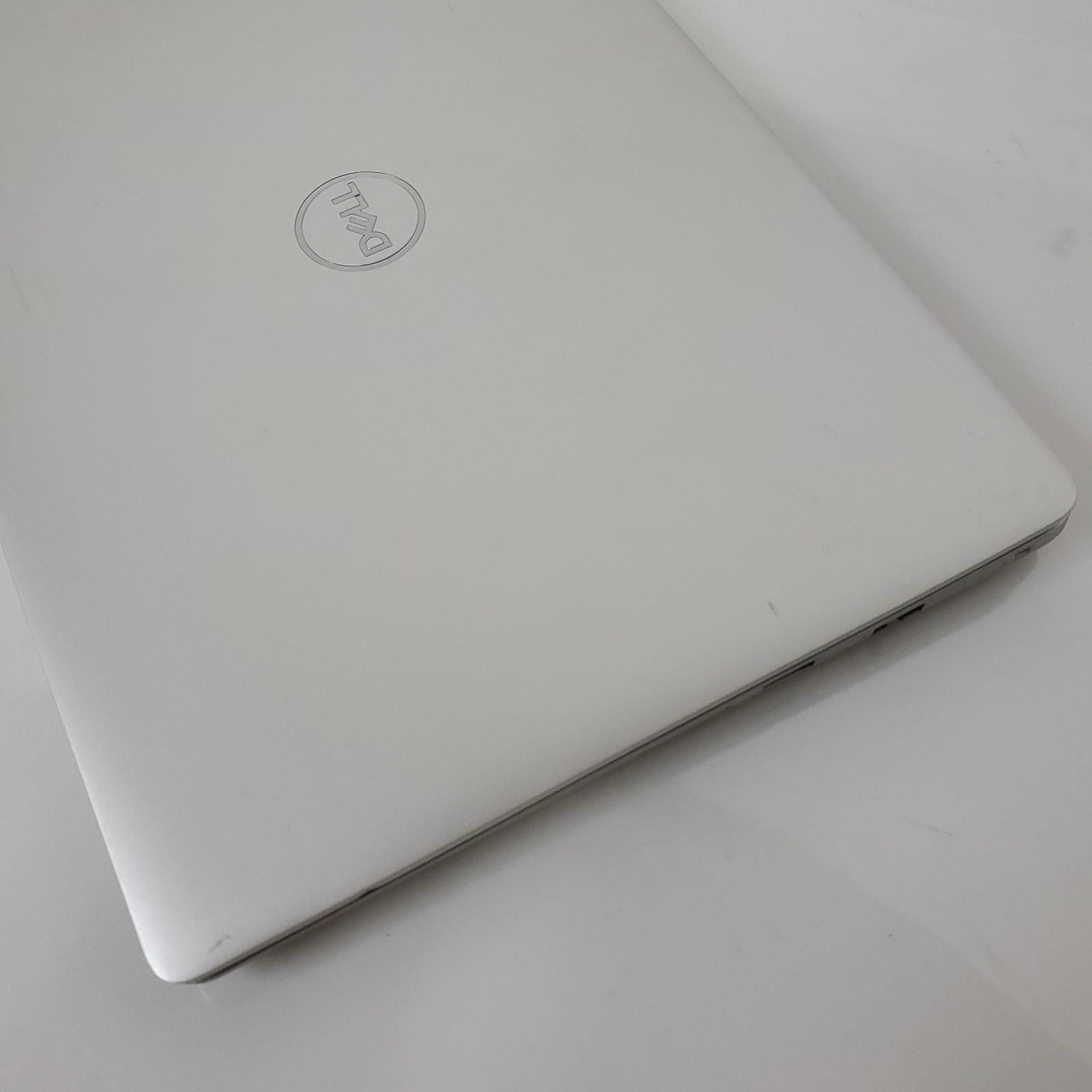 美品　DELL Inspiron 5480 SSD 256GB office 付 ノートPC・Dell Inspiron 5480・Intel Core i5・メモリ8GB・SSD256GB