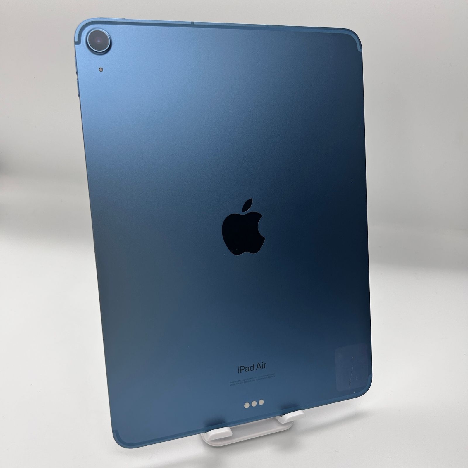 iPad Air 第5世代/2022 64GB cellular ブルー 訳あり ヤケ小 外観Bランク バッテリー93% 40,625円