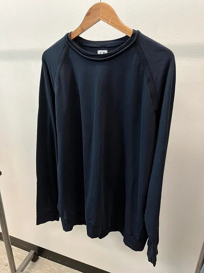 115) C.P. COMPANY シーピーカンパニー 袖刺繍 スウェット