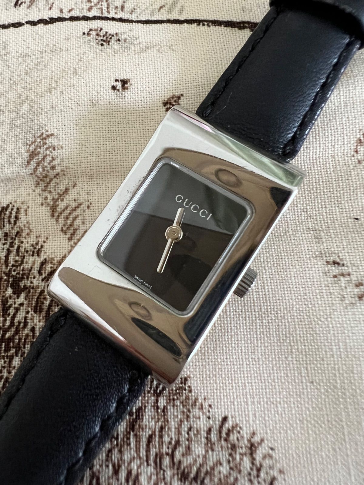 グッチ GUCCI☆2300L☆稼働品☆レディース 時計☆スクエア - メルカリ