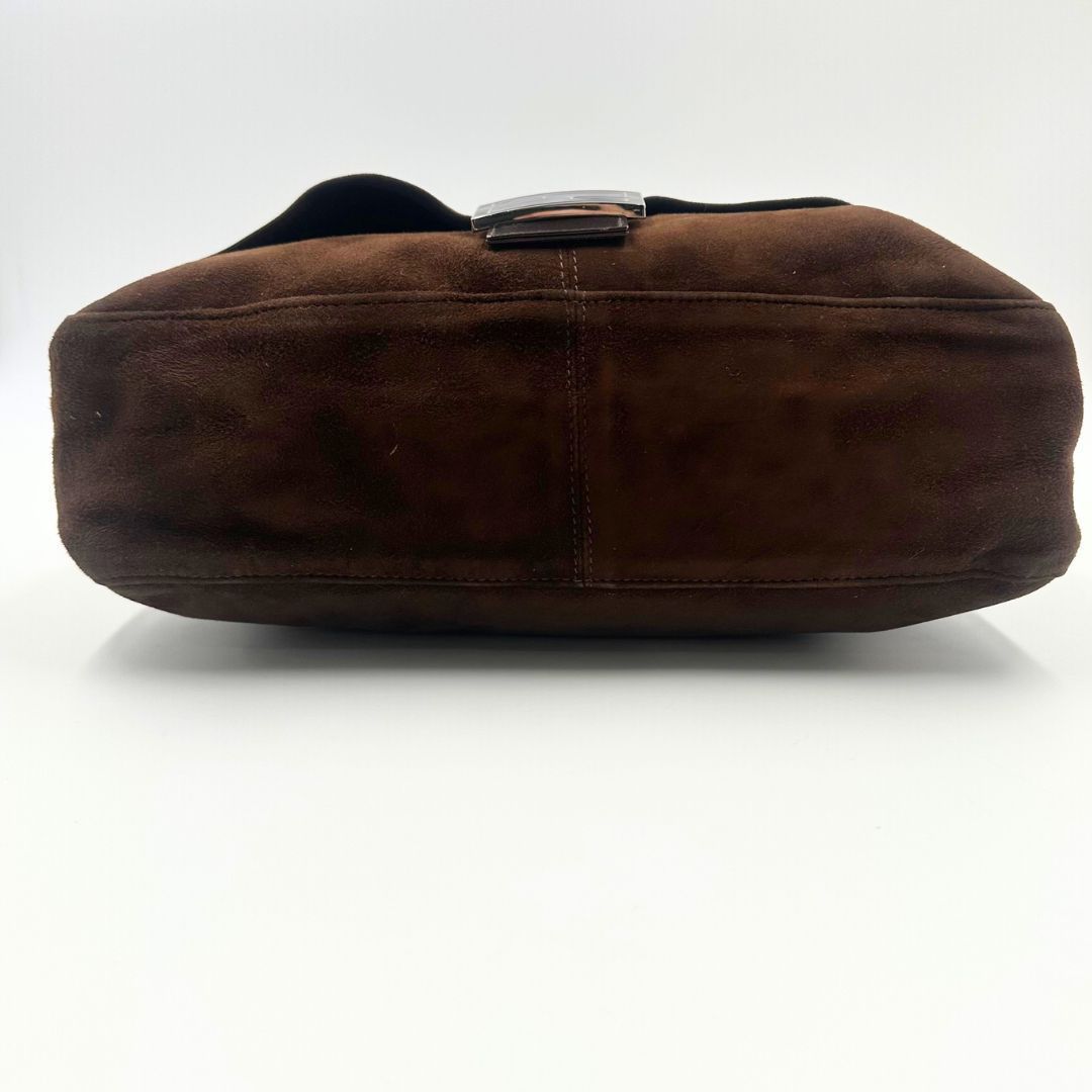 美品】Fendi マンマバケット スエード ワンショルダーバッグ - メルカリ