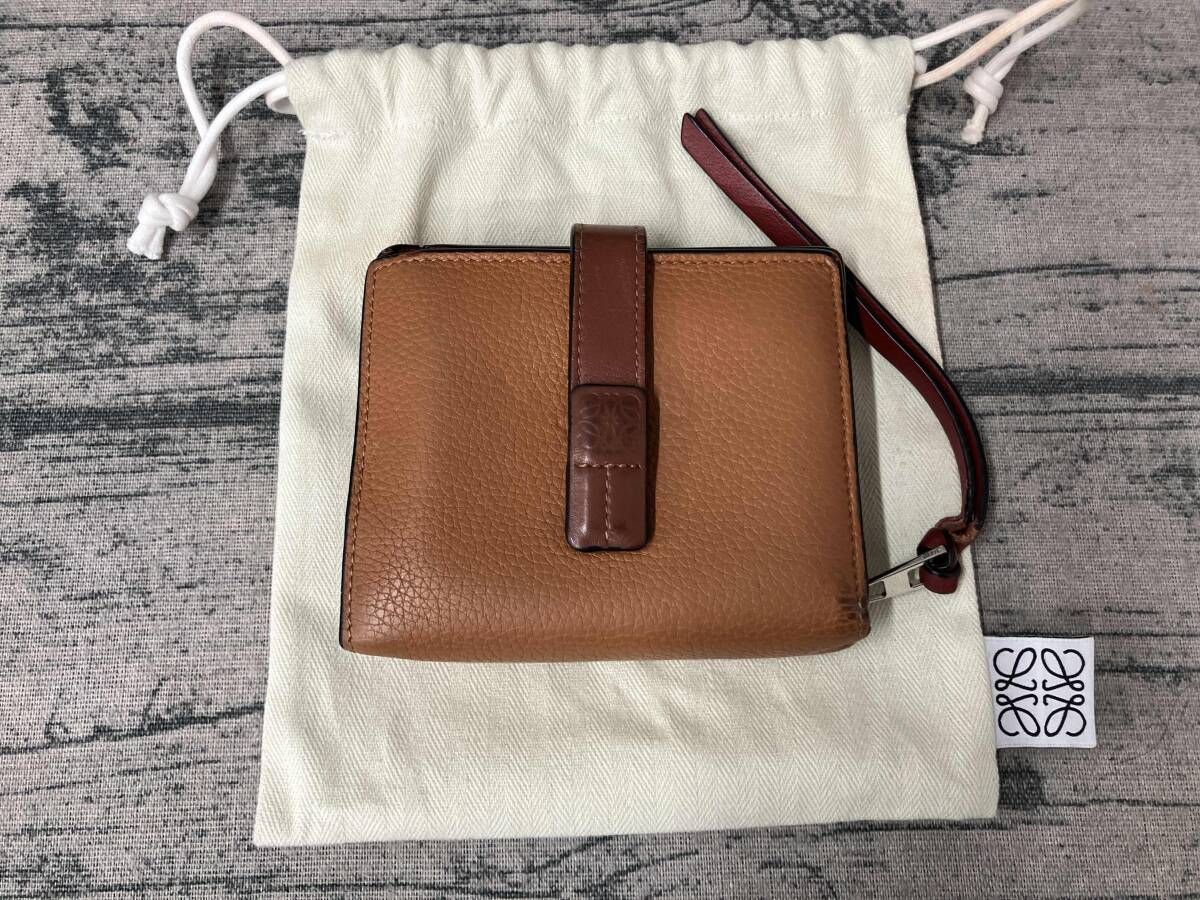 24時迄の大幅値下げ！LOEWE コンパクト　ジップウォレット　アナグラム 鑑定済】LOEWE ロエベ アナグラム ジップコンパクト ウォレット 二