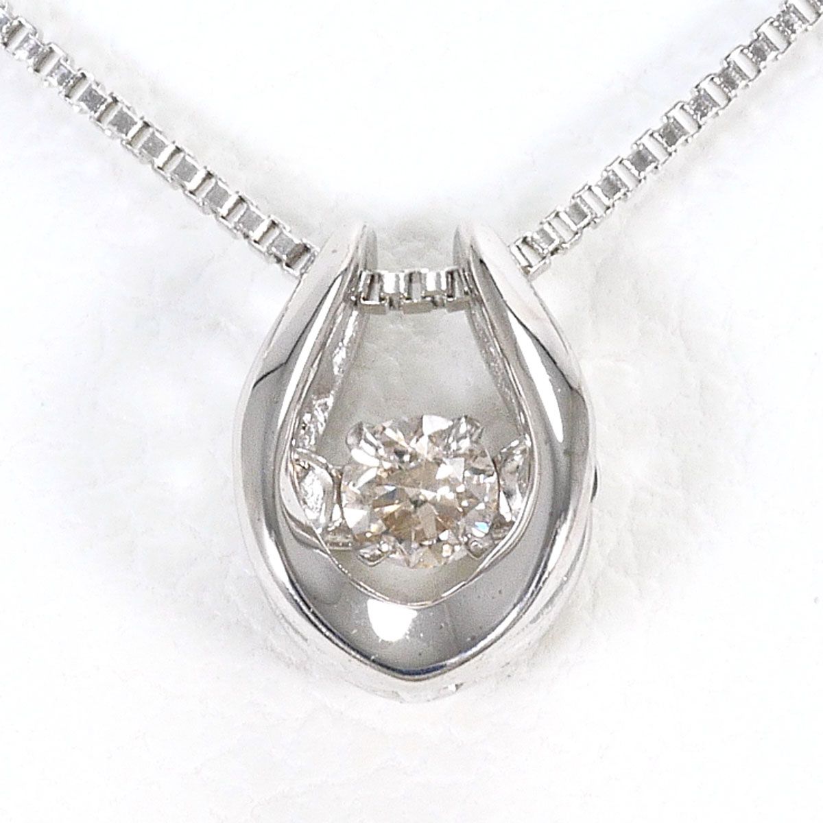 K18WG ネックレス ダイヤモンド 0.03ct 総重量約1.4g 約39cm 32,370円