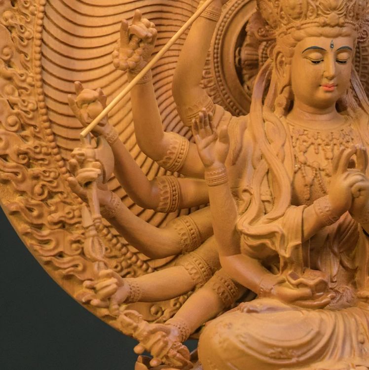 修縁堂】観音菩薩 木彫り精密彫刻 仏像 準提菩薩 仏教美術 置物 木彫