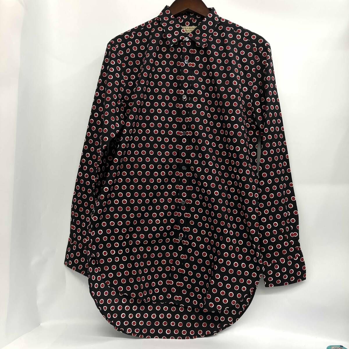 BURBERRY London/ バーバリーロンドン／長神シャツ/4062233/ブラック✕レッドドット／サイズL