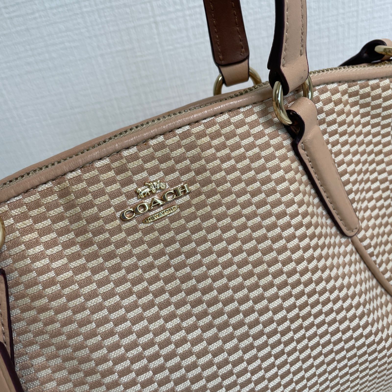 Coach 2wayショルダーバッグ ベージュ系 - メルカリ