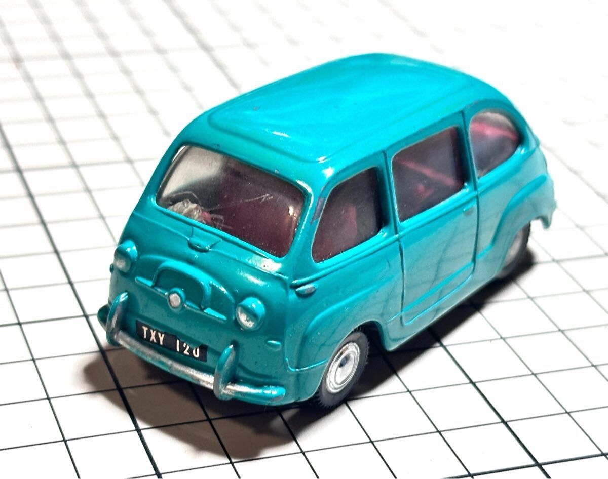 SPOT-ON スポットオン 120 FIAT MULTIPLA フィアット ムルティプラ 1/43 ミニカー triang 希少色 60年代 60’s ビンテージ おもちゃ
