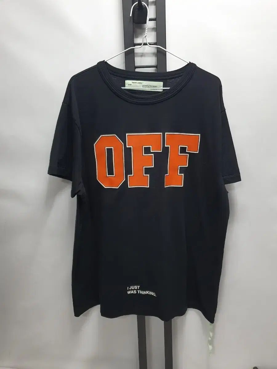 オフホワイト 半袖Tシャツ ブラック S