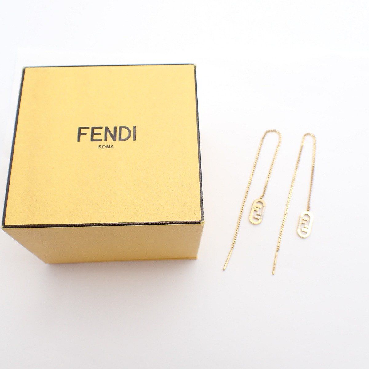 FENDI フェンディ オーロック アメリカンピアス ゴールド色金具/ライン