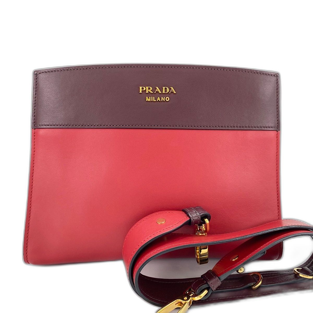 PRADA プラダ ショルダーバッグ【中古】 81,400円