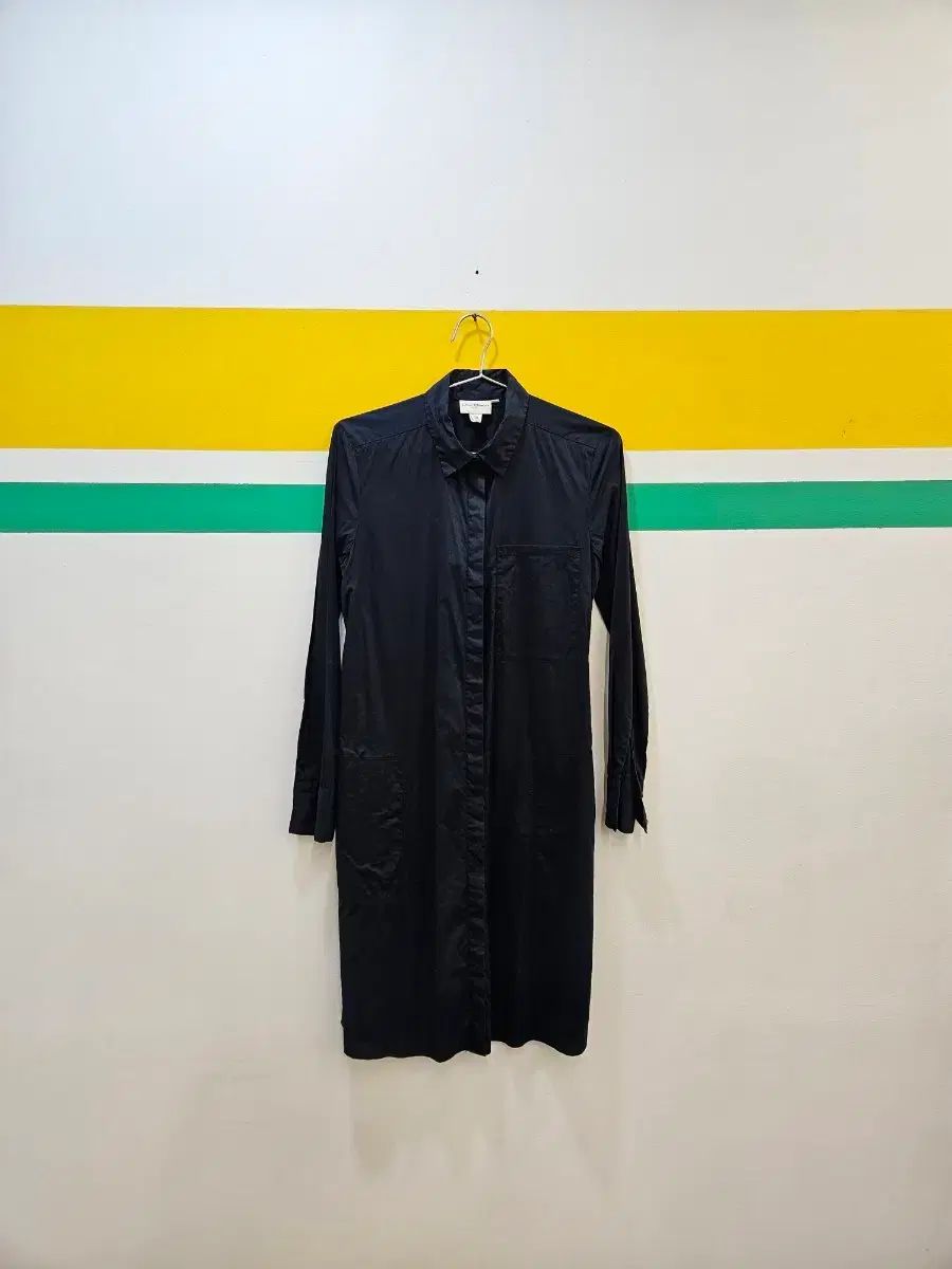 DKNY ブラック シャツ ONE PIECE
