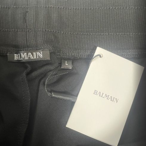 1.2回のみ着用BALMAIN PARIS スウェットショートパンツ ブラックM ゴールドロゴ【新品タグ付】BALMAIN PARIS バルマン スウェット