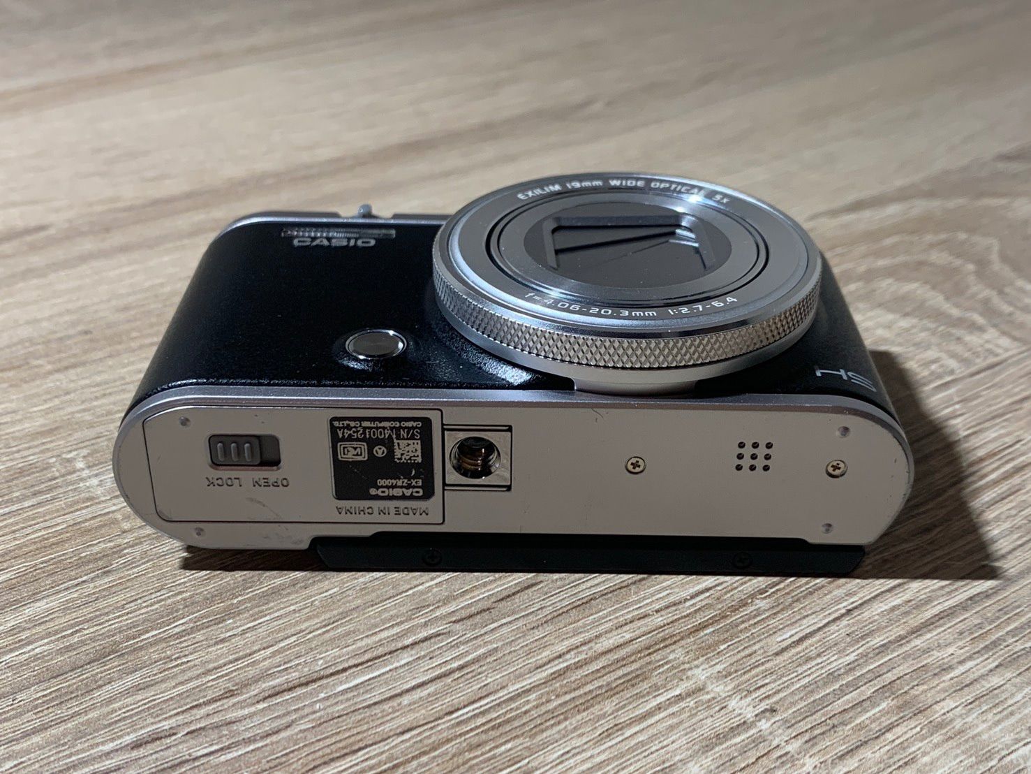 ジャンク品】CASIO EXILIM EX-ZR4000 Casio Exilim EX-ZR4000 Digital