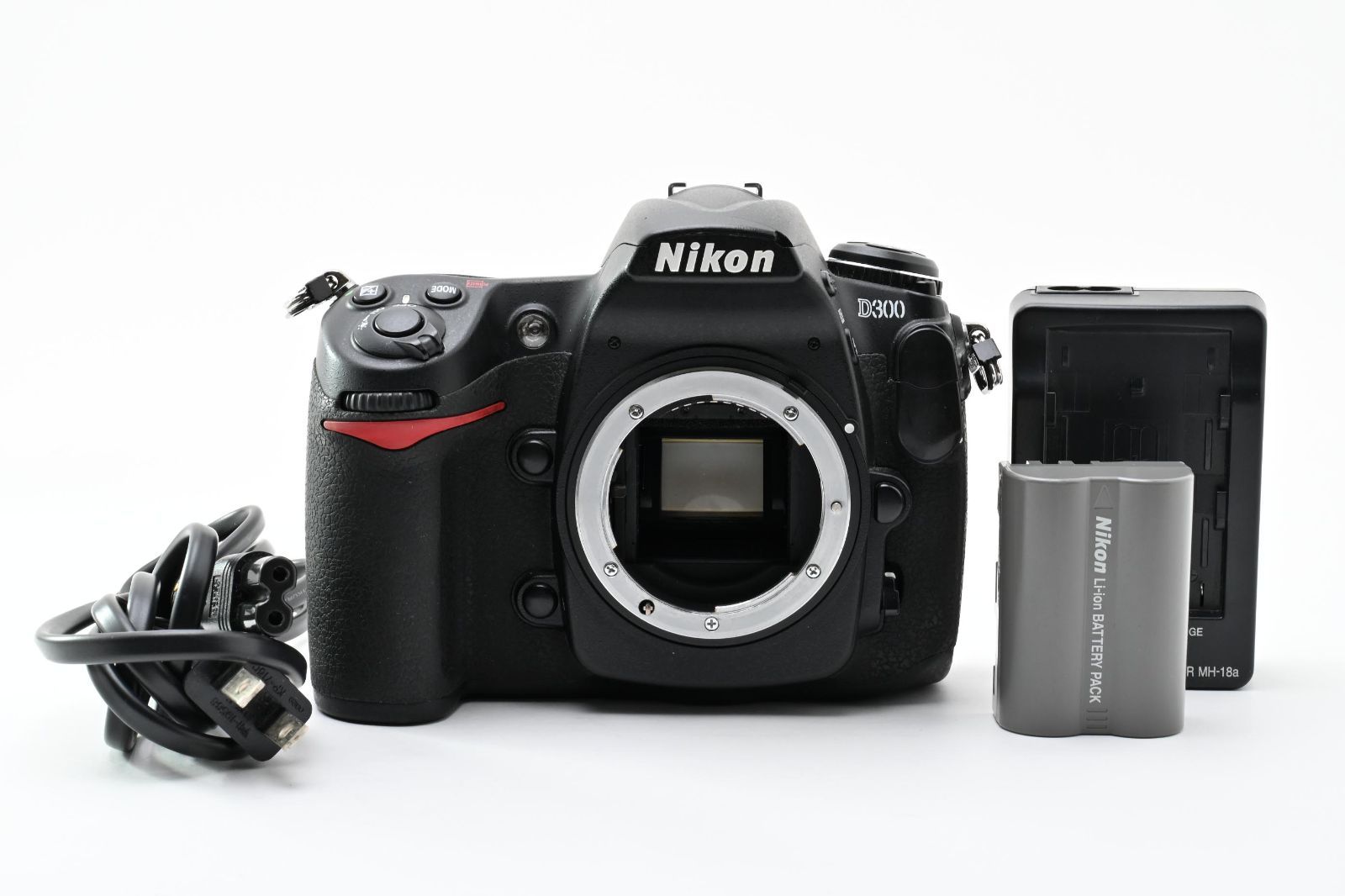 ★美品★ 《ショット数 30569回》 ニコン NIKON D300 ボディ #2395